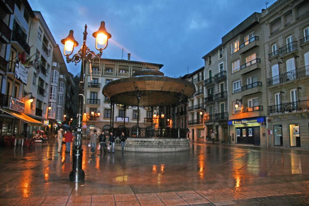 Hotel Ekia Pentsioa Zarauz Zewnętrze zdjęcie